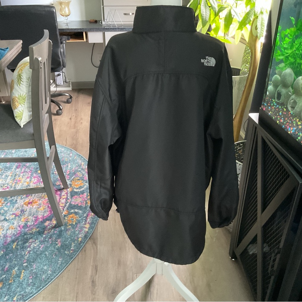 The North Face Black Softshell Jacket - Picture 4 of 5